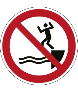 P061 - Απαγορεύεται το πήδημα στο νερό